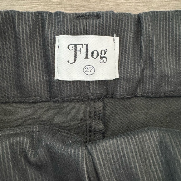 Black Skinny Pants with Subtle Stripe Finish 🖤 - Picture 4 of 4